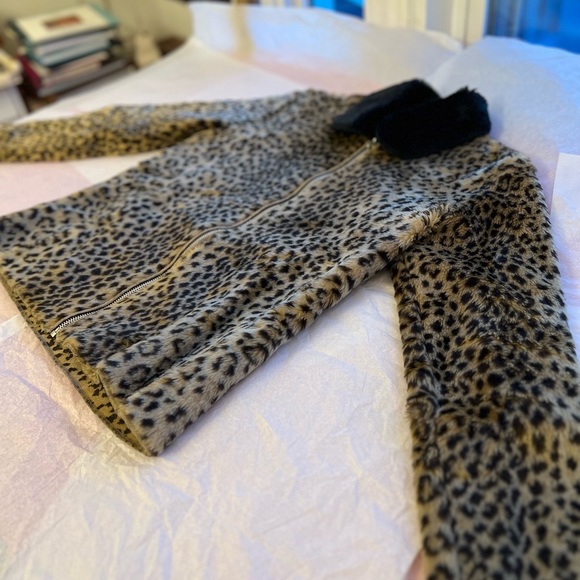 EUC leopard fleece M cozy soft easy zip-up - Picture 5 of 11